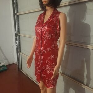Red Heart Patterned Sleeveless Nighty